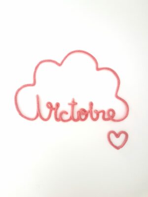 Prénom et nuage en tricotin