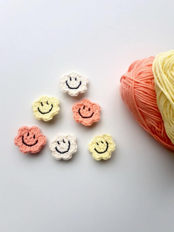 broche smiley fleur crochet