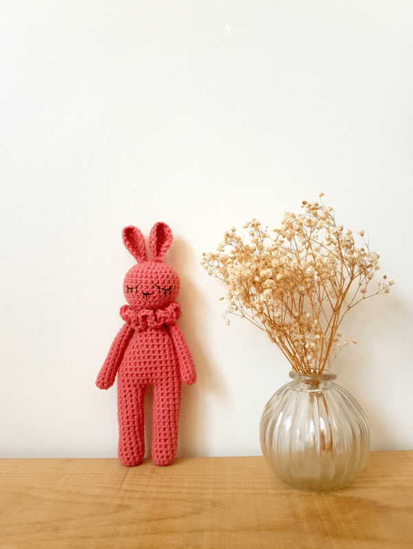 Doudou lapin en crochet