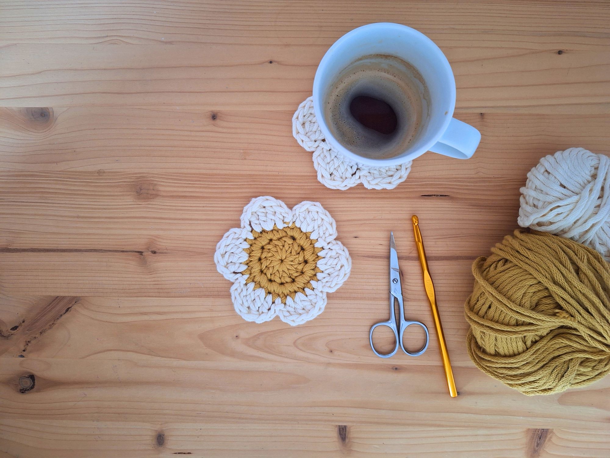 DIY déco : le tuto de la sous-tasse fleur en crochet