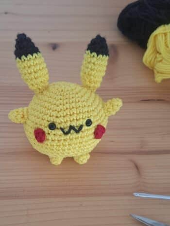 amigurumi pikachu au crochet