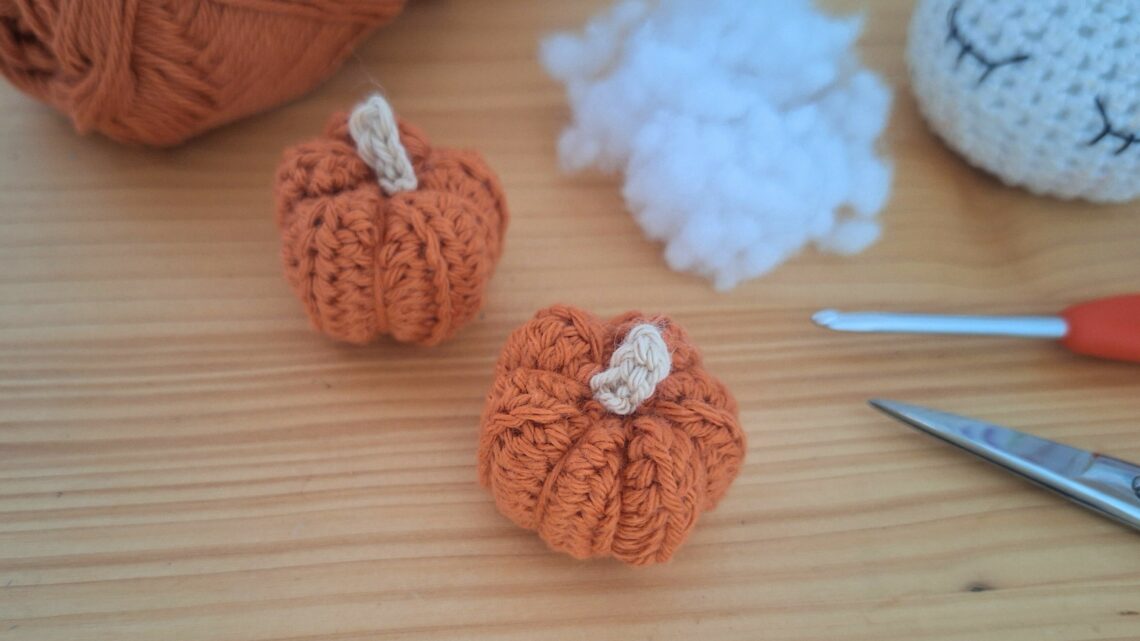 mini citrouille au crochet facile