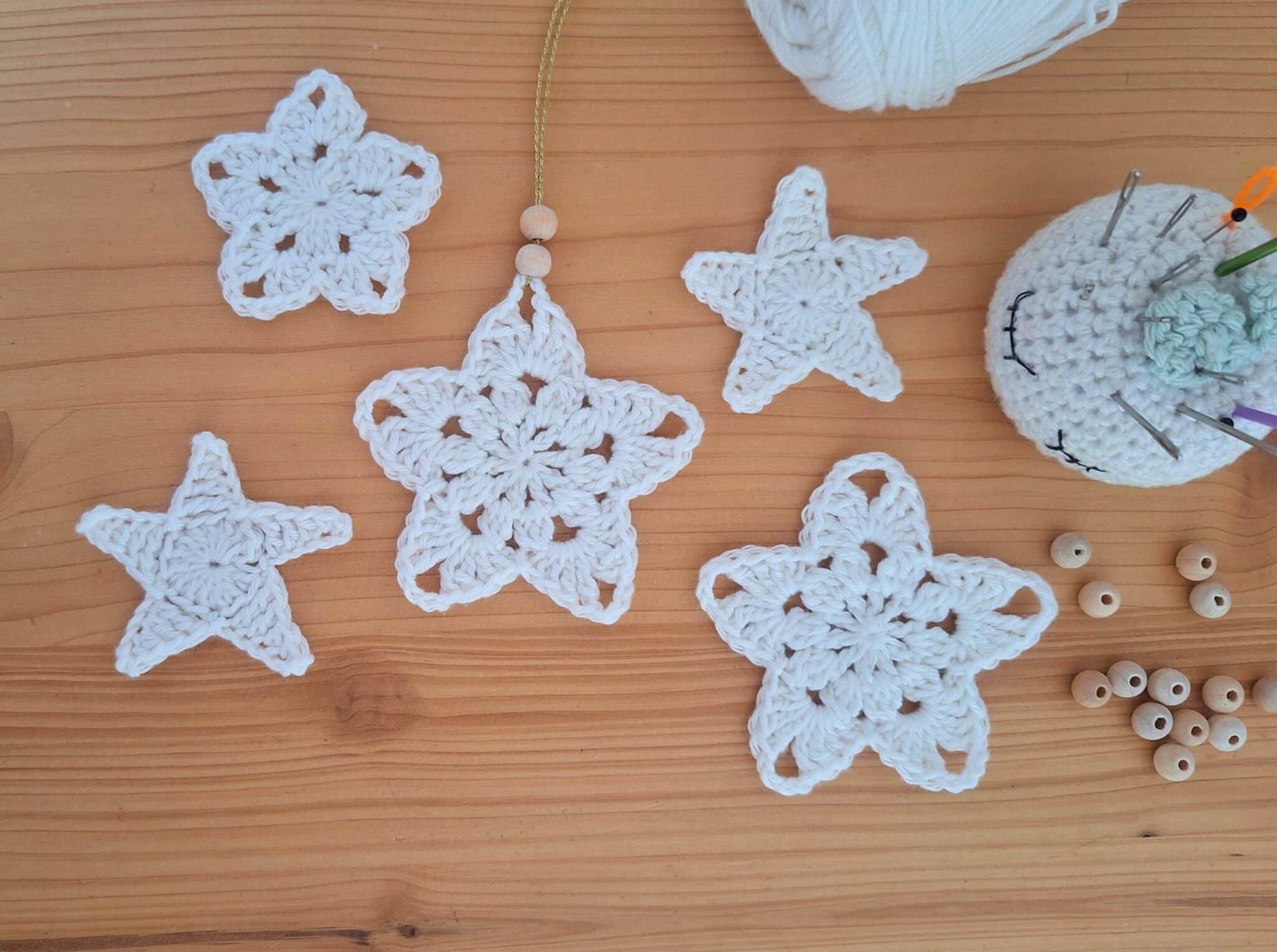 3 modèles d’étoiles en crochet : tutos faciles pas à pas