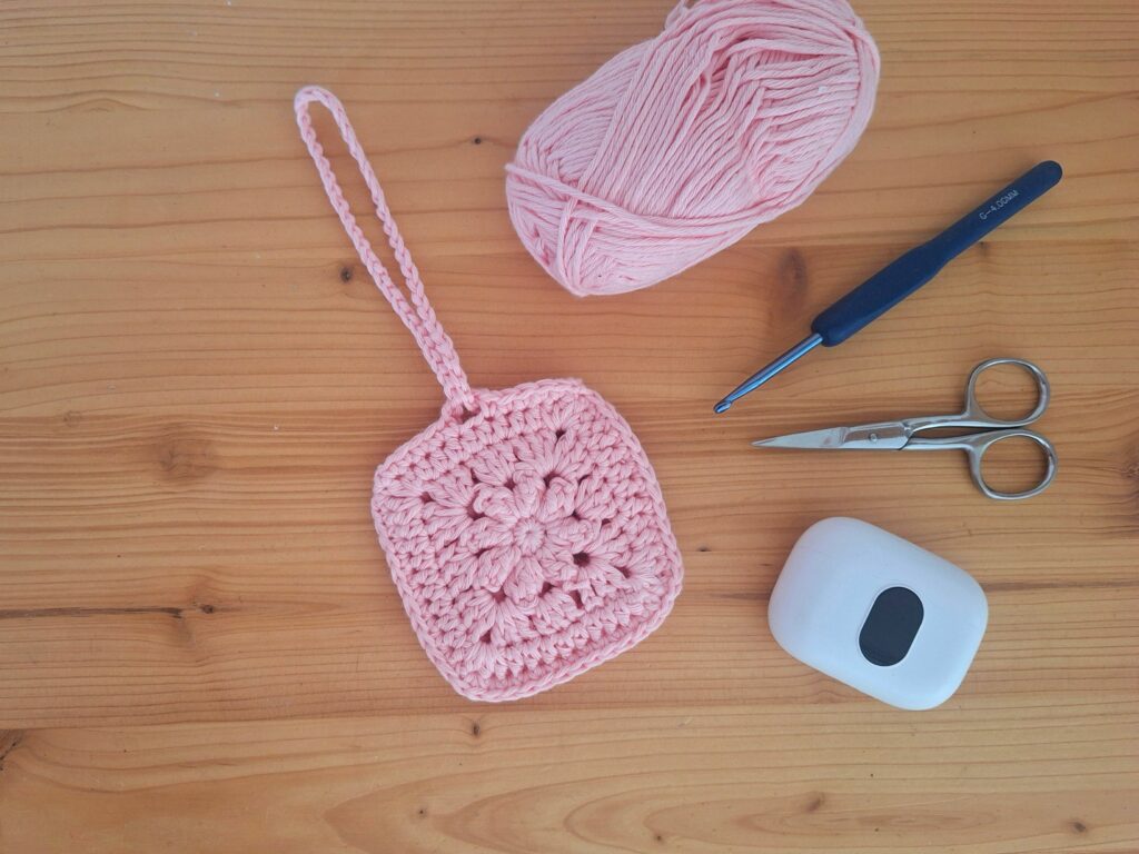 tuto pochette écouteurs crochet
