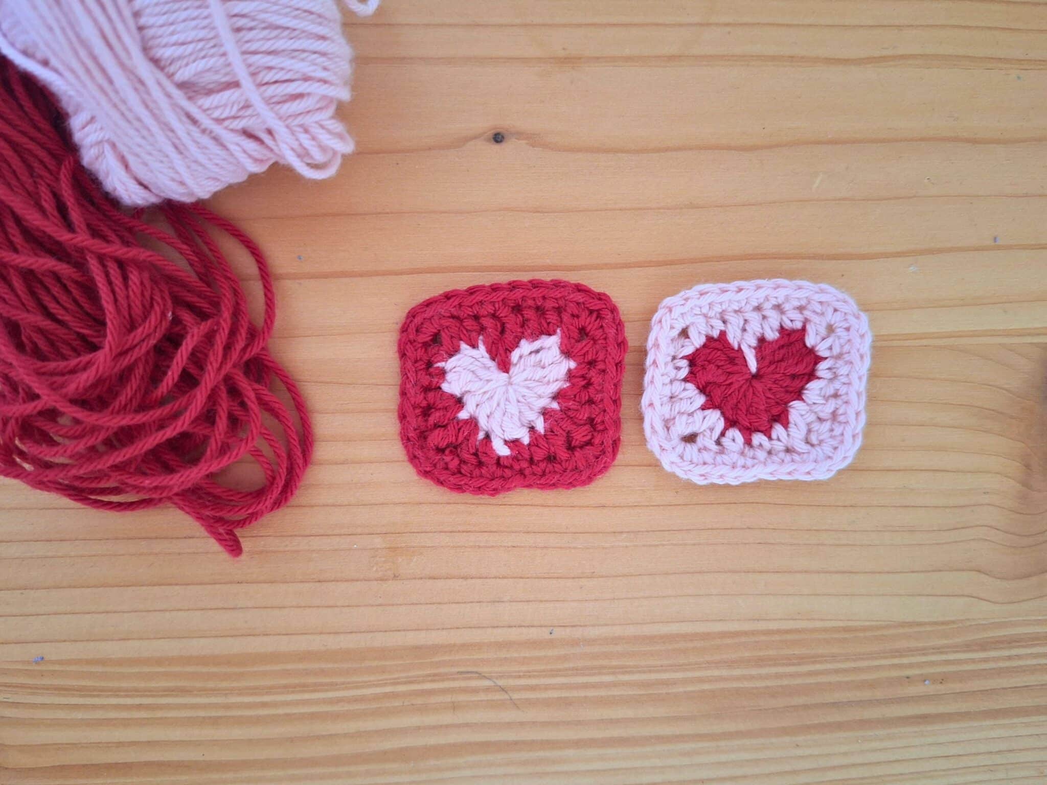 Comment crocheter un mini granny square cœur (3,5 cm)